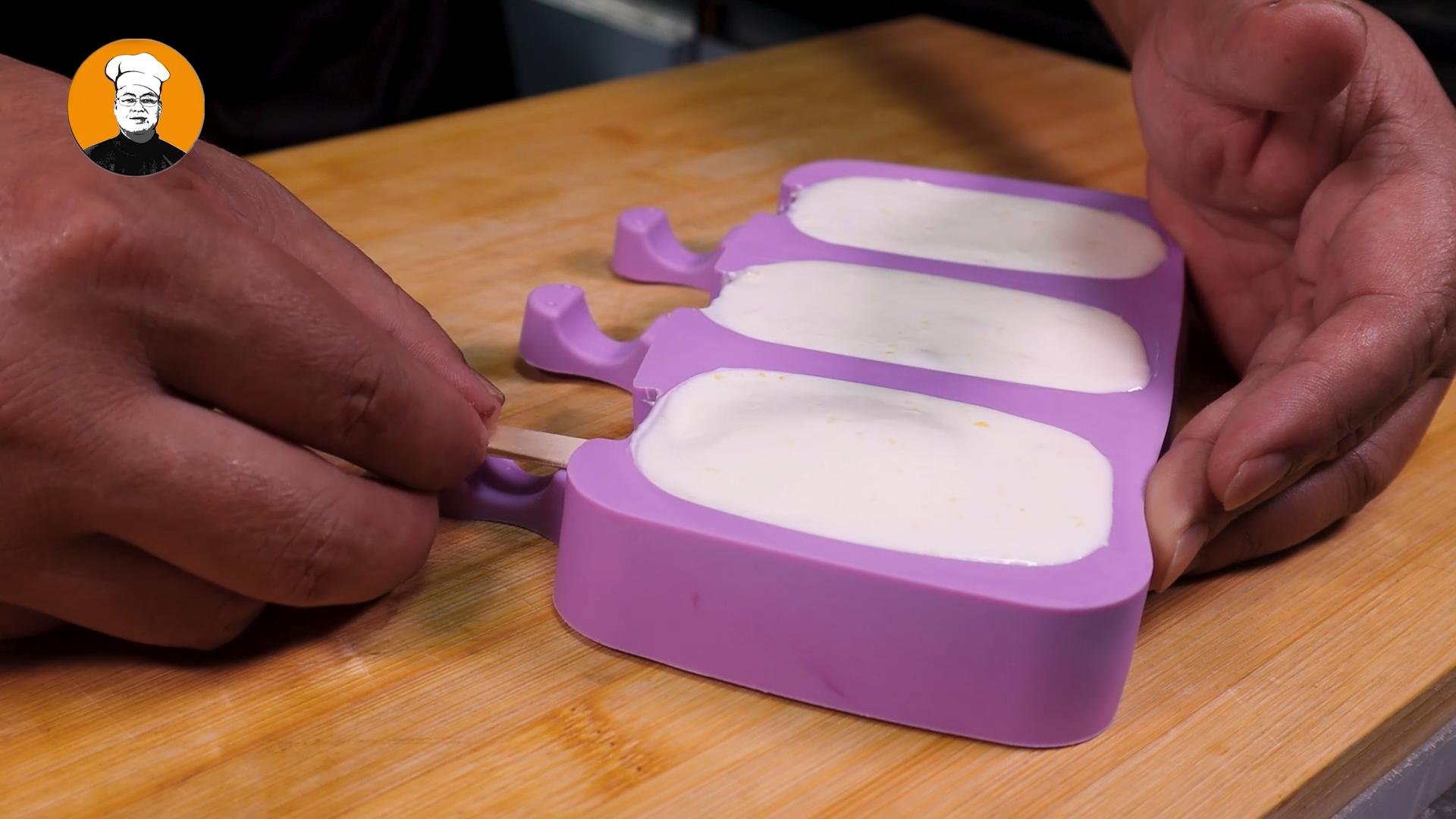 想吃冰淇淋不用冰箱怎么做,想吃雪糕别买了在家教你做