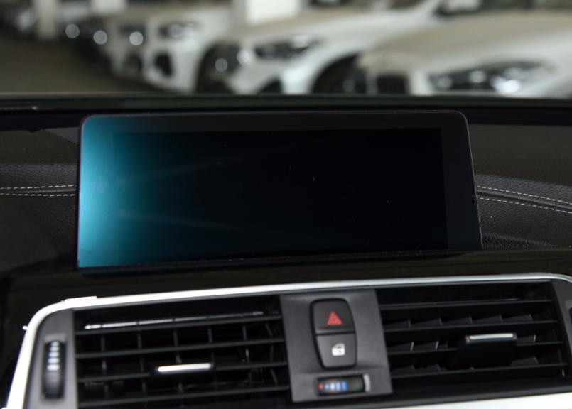 宝马3系gt2016款328i2.0t,国产后排座椅放倒全平的两厢小车