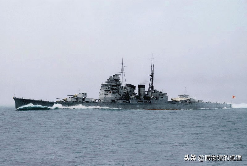 坑了日本海军的“造舰之神”：日本重巡洋舰，碰到鱼雷几乎速沉