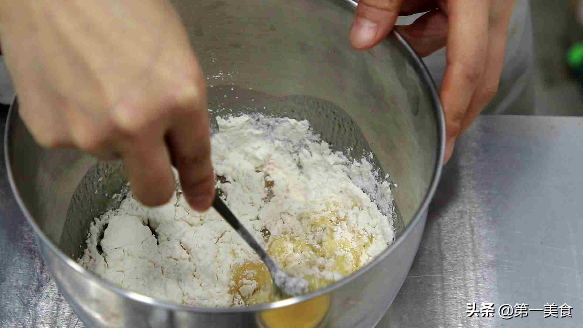 1碗面粉1个鸡蛋教你做家常曲奇,最简单的曲奇饼的做法不需鸡蛋