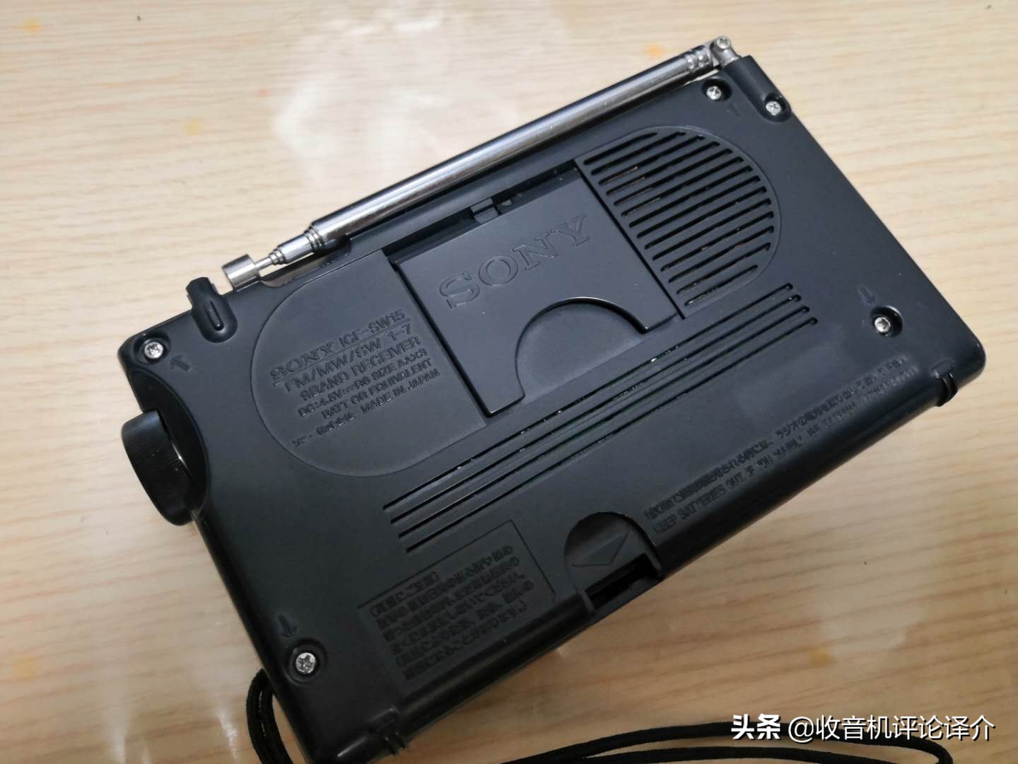 索尼和德生哪个好,索尼和德生收音机拆机对比