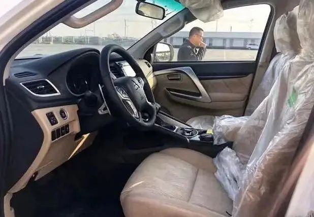 最新款三菱帕杰罗越野性能,三菱帕杰罗速跑2003款2.4