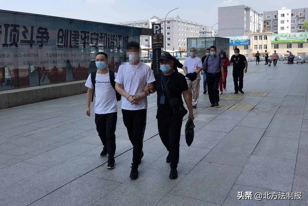 为和男明星谈恋爱花费330万,为和男明星谈恋爱花330万