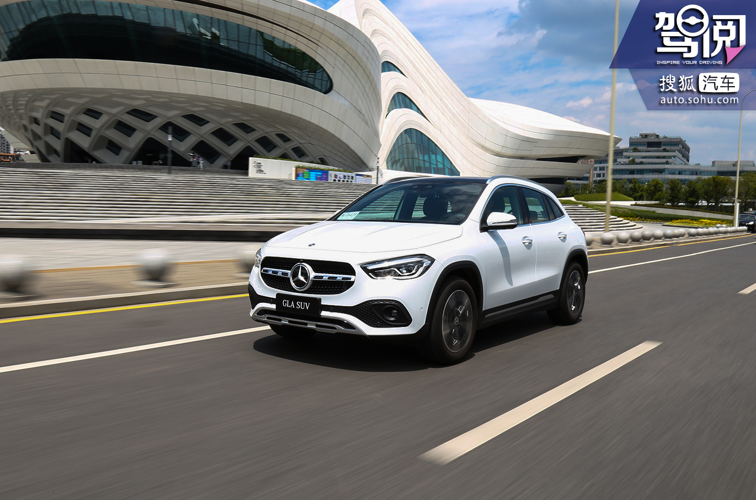 奔驰gla200排量多大,奔驰gla2204matic