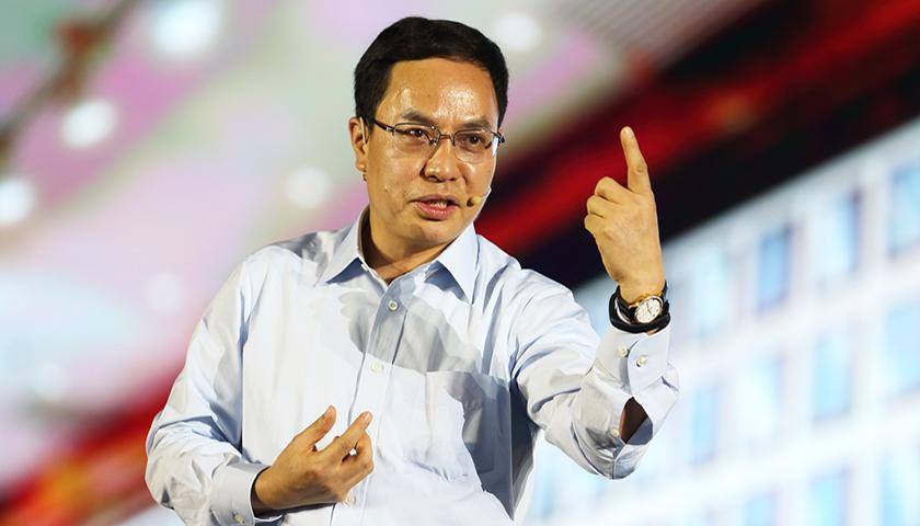 中国首富李河君的经历,中国又一首富跑了身家290亿