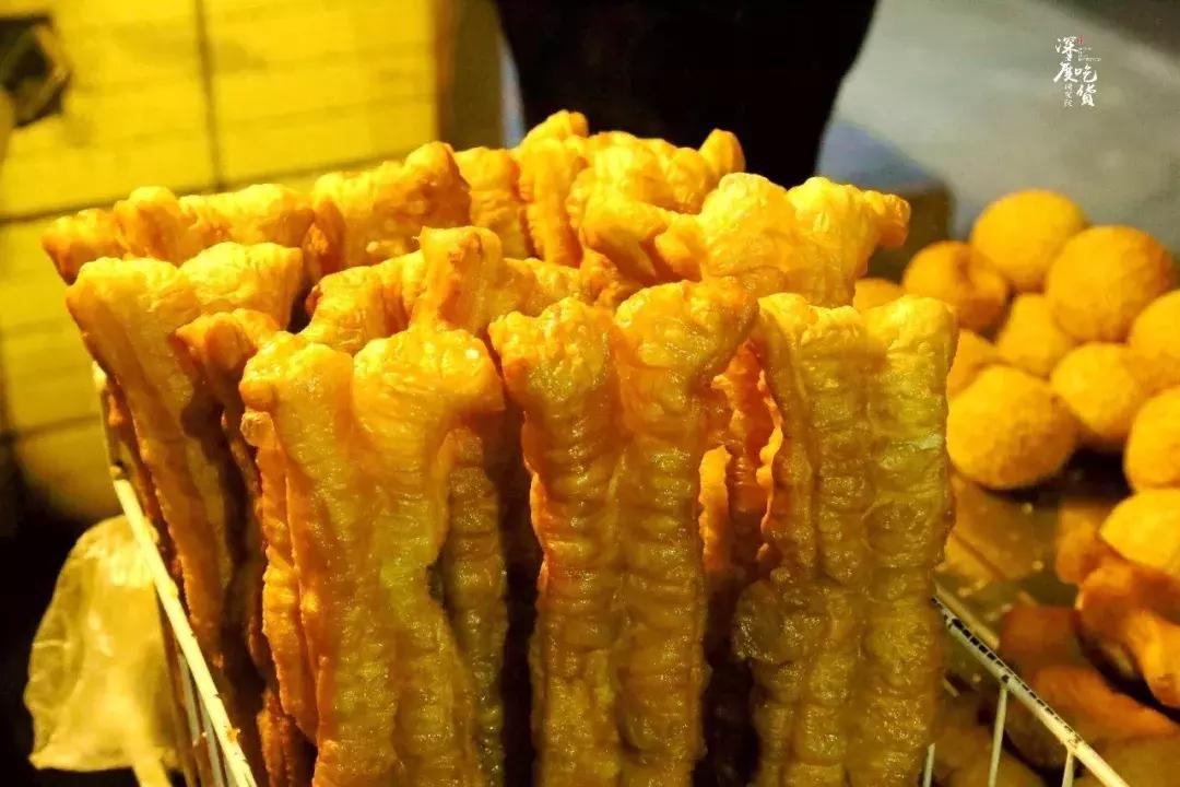 在柳州一千块钱能吃什么,15元在柳州能吃什么