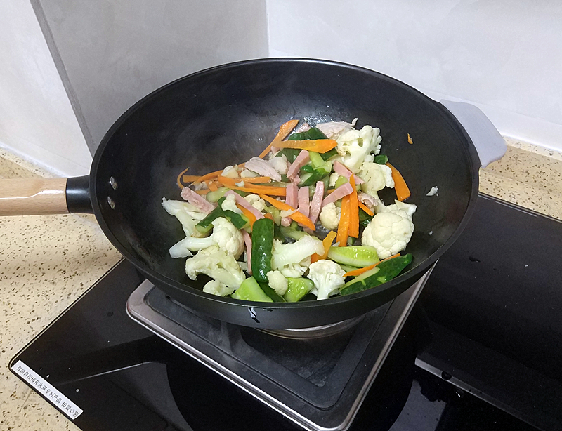 纯钛无油烟炒锅,无涂层无油烟铁炒锅