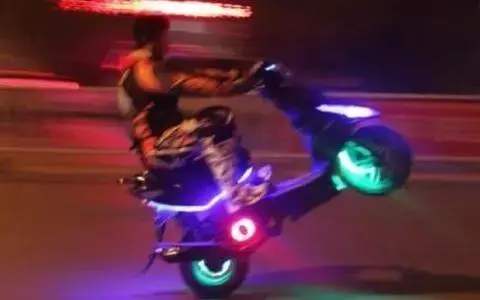 鬼火少年与机车,鬼火少年和机车少年有什么区别