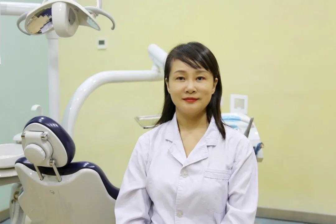 牙齿松动种植什么牙齿好,58岁满口牙齿松动最佳补救方法