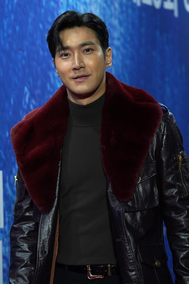 崔始源机场大衣,毛呢大衣崔始源