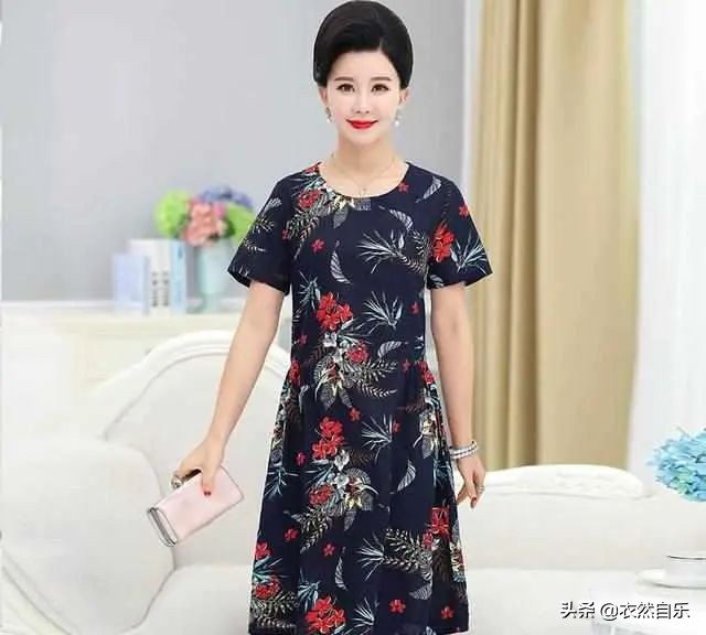 妈妈时尚显瘦连衣裙推荐,50-60岁妈妈高档妈妈装连衣裙