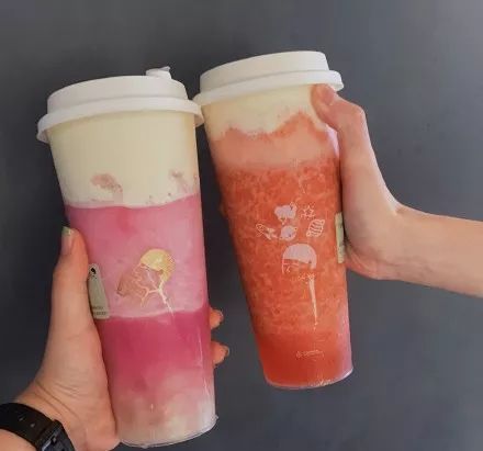 泡在水里的中国人,泡在奶茶里的美女