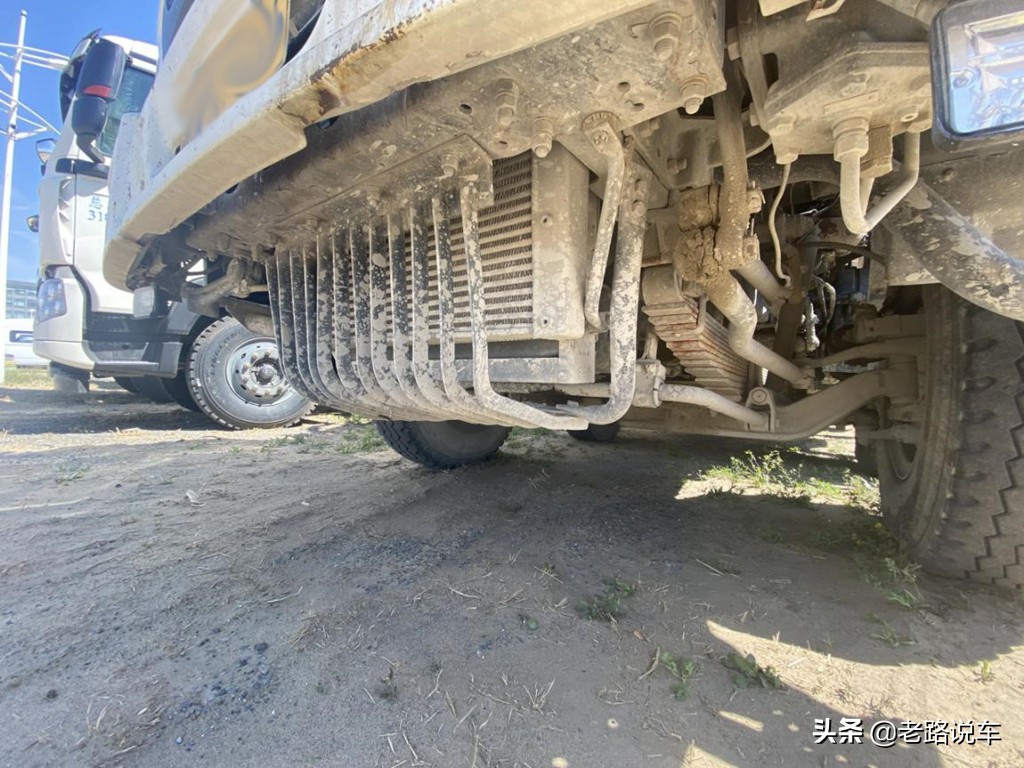 欧曼9.6米490马力自动挡货车,欧曼9米6520马力