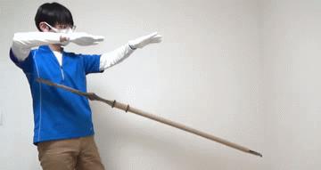 大隐隐于市!日本高玩用纸箱自制各种可变换形态道具,走红网络