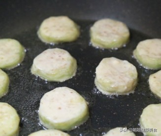 香煎茄子的家常做法简单好吃,油煎茄子加面粉怎样煎才好吃