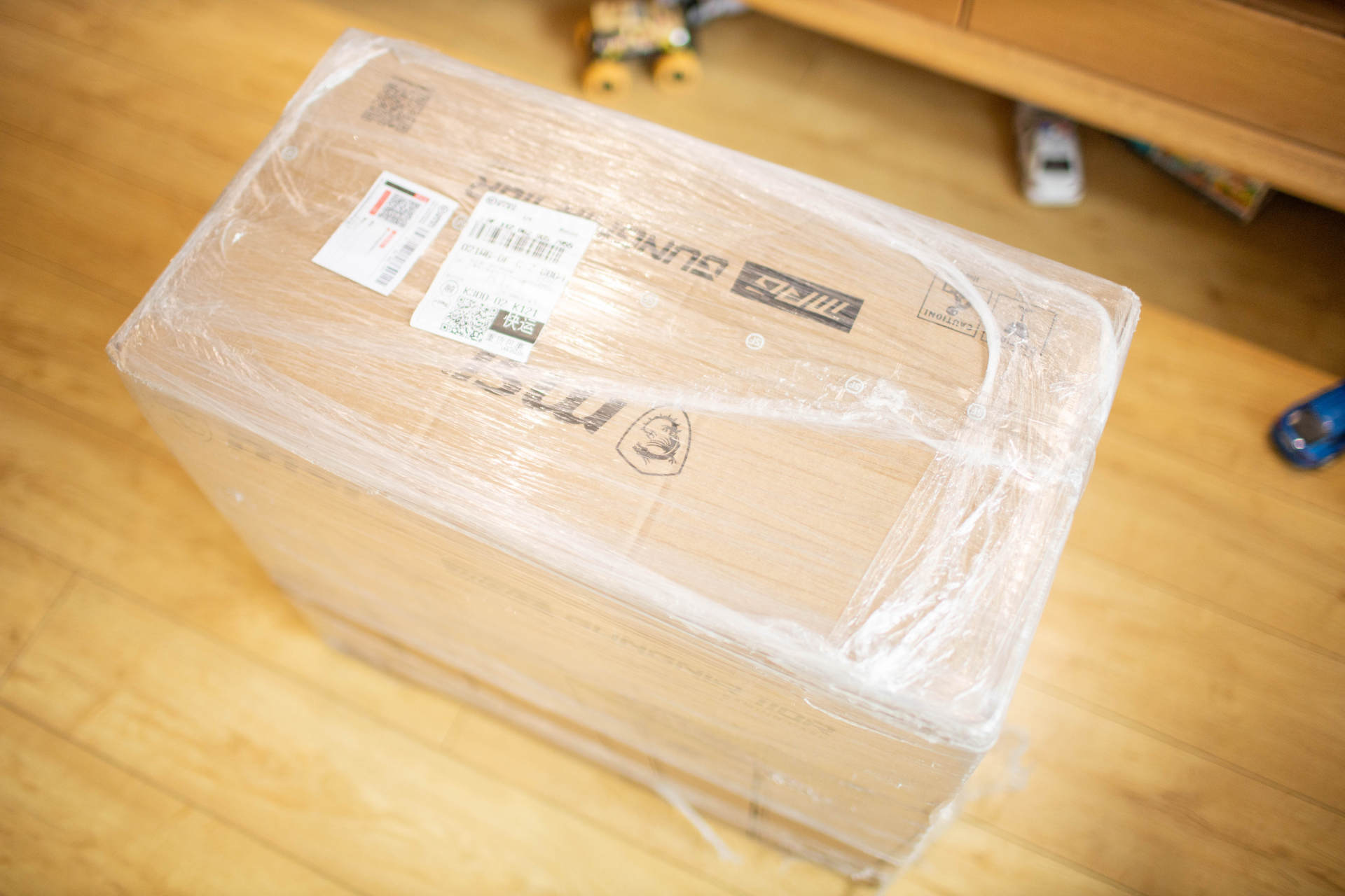 微星氪金枪二代可以装风冷吗,微星氪金枪机箱前面可以拆吗