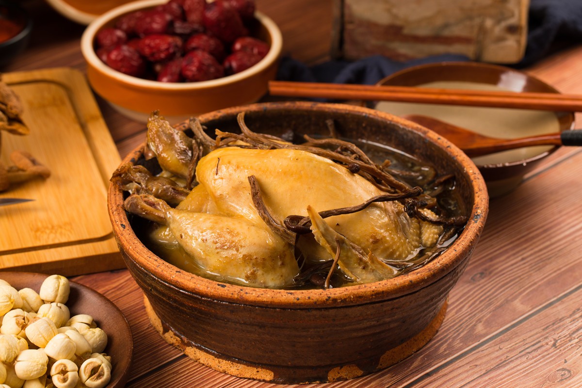 父亲知道女儿怀孕后大怒,父亲得知女儿意外怀孕