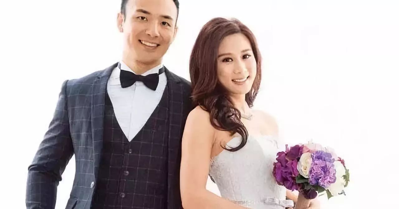 41岁港姐挺孕肚,前港姐冠军怀孕