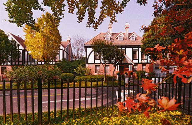 上海超级魔幻,上海很魔幻的楼