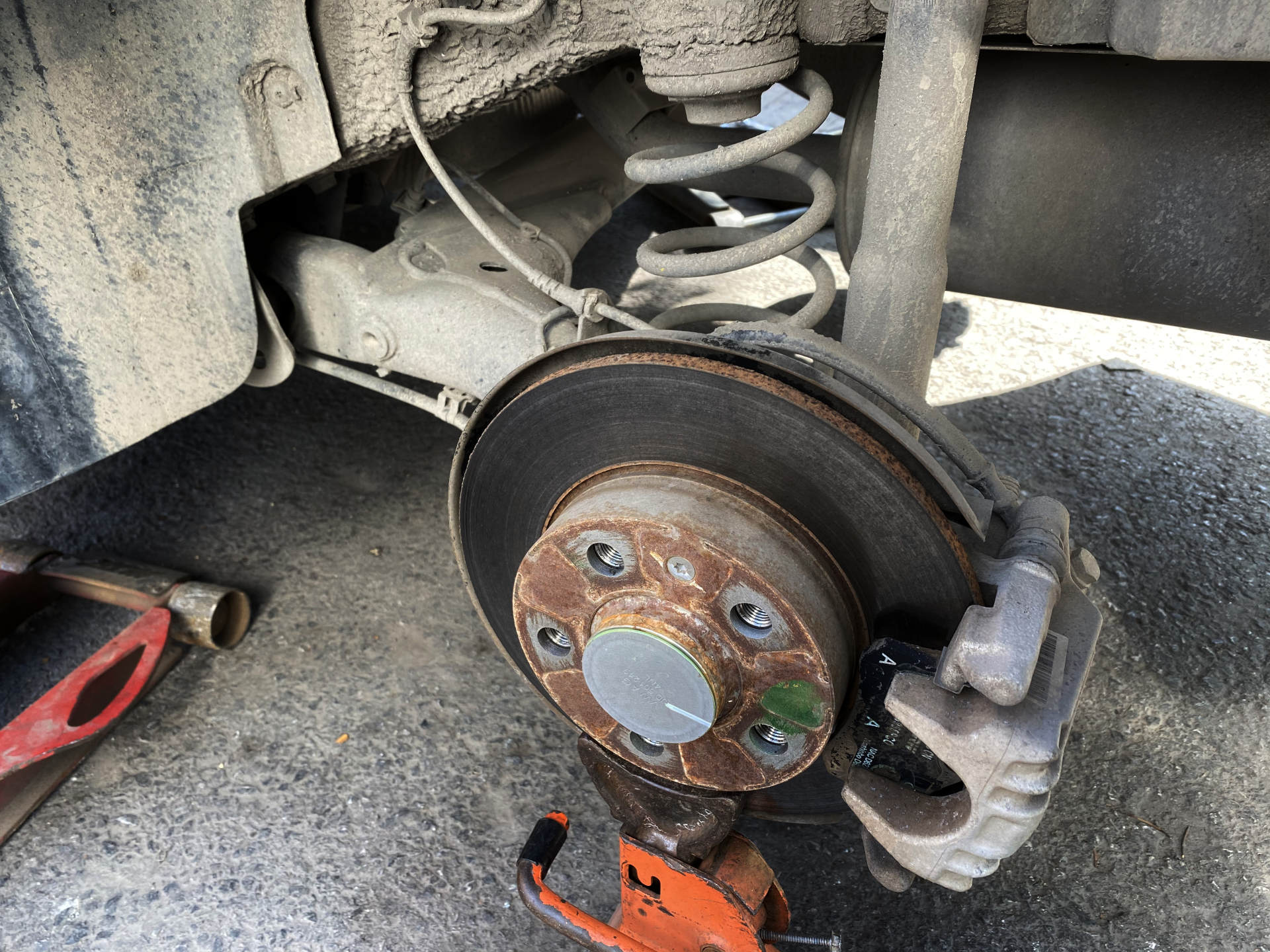 去年换了一条轮胎,今年换去年年底的轮胎