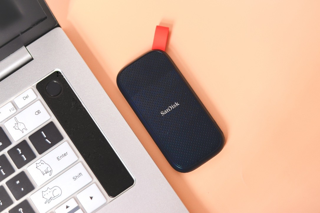 闪迪固态移动硬盘手机传输,闪迪极速固态硬盘和极速移动版