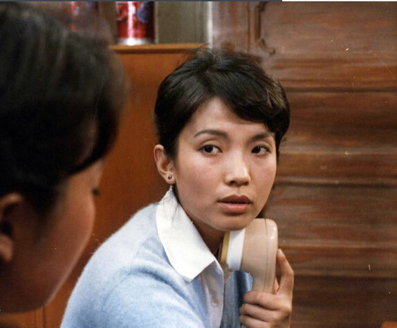 演员吕丽萍年轻时候照片,演员吕丽萍个子不高