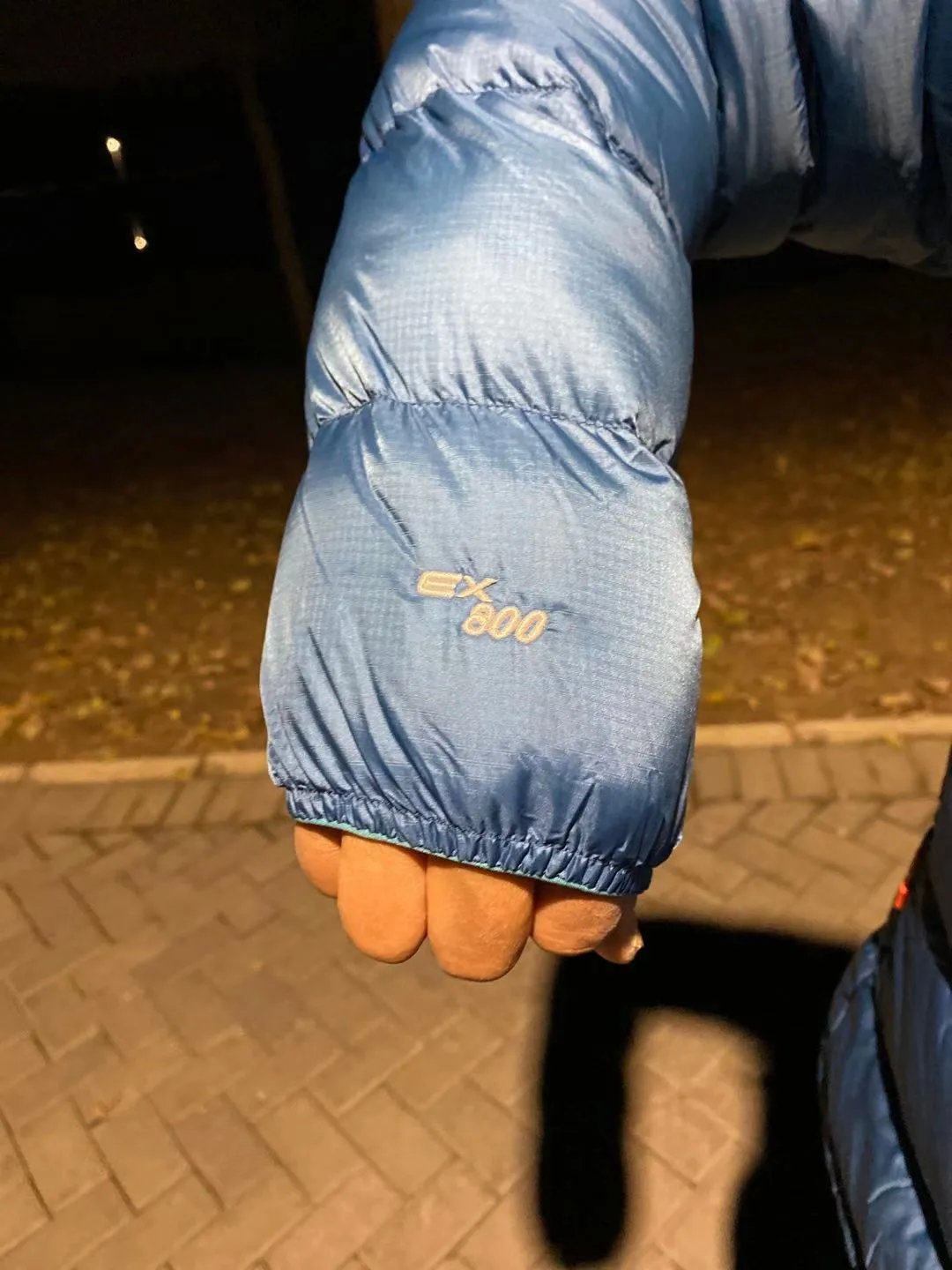 做羽绒的视频,日本始祖鸟羽绒服