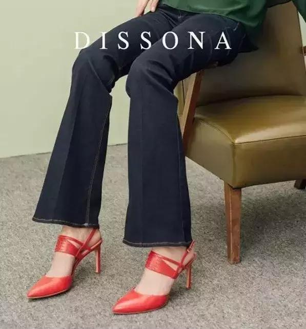 买了这么多年鞋，现在才知道它们都是一家！左右逃不过它的手掌心