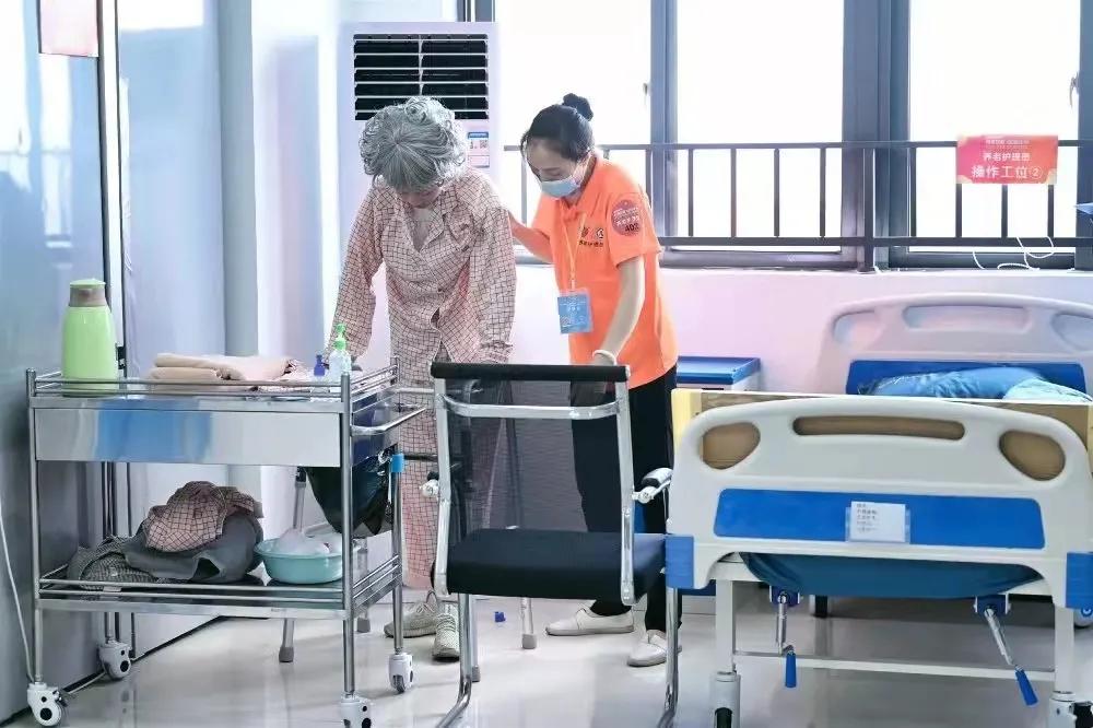 佛山家政月嫂培训价位表,家政保姆服务标准