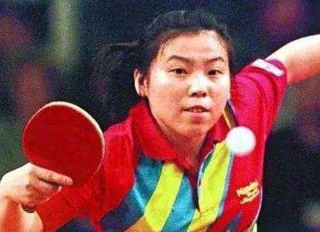 邓亚萍谈10年前“下跪”事件：剑桥大学礼数繁多，我并没有跪教皇