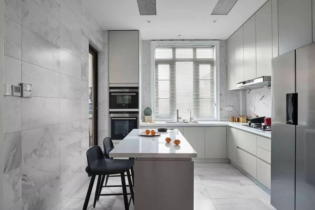 厨房热到爆怎么办,厨房热有什么办法解决