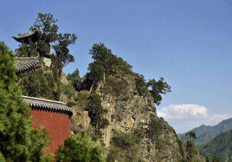 乡村古寺庙,五一家乡山顶寺庙一游