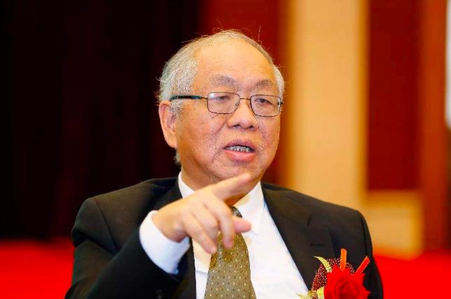 对撞机杨振宁最后一战,杨振宁对21世纪物理学的看法