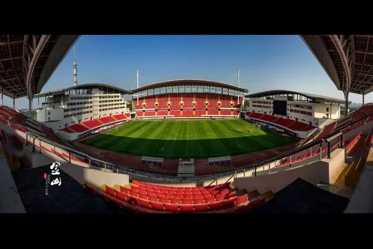 深圳专业足球场改造后效果图,深圳专业足球场改造最新进展