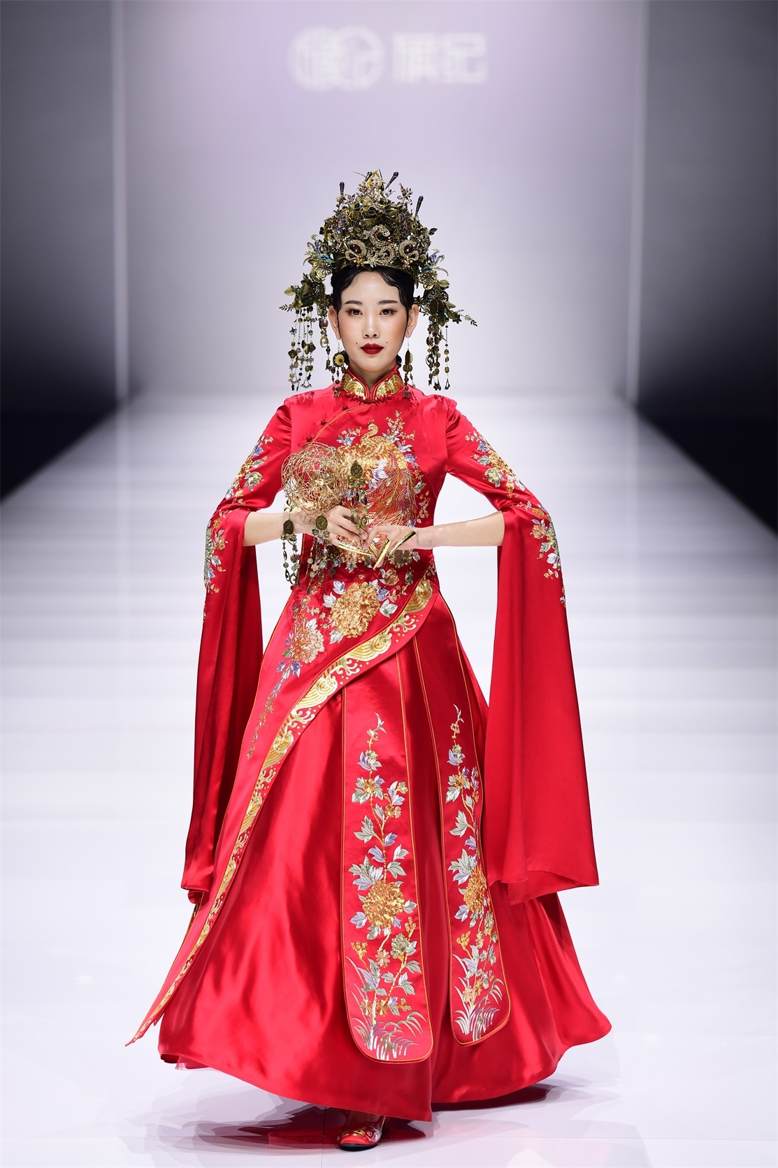 中式“新时尚”旗纪高定之美，上海时装周完美演绎