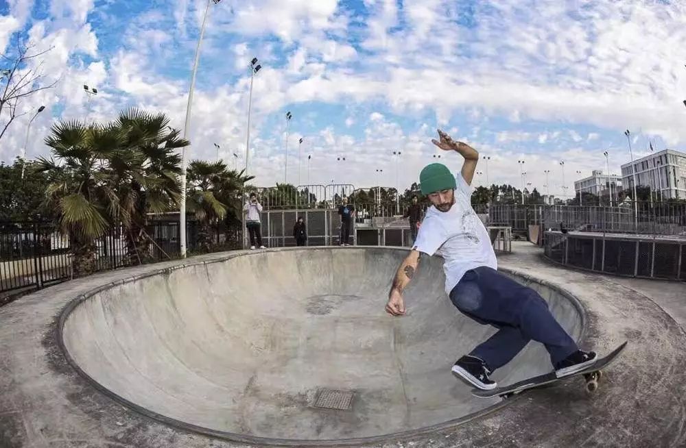 滑板人与普通人,滑板人的生活现状