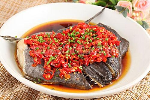 蒸剁椒鱼头剁椒酱最正宗的做法,浙江剁椒鱼头剁椒酱最正宗的做法