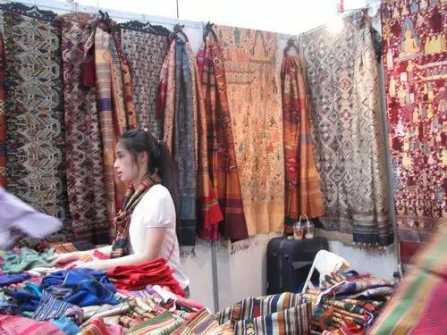 中国人国外旅游被骗,中国人在国外被骗了怎么办