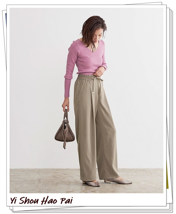 米色裤子的穿搭,米色的牛仔裤轻熟