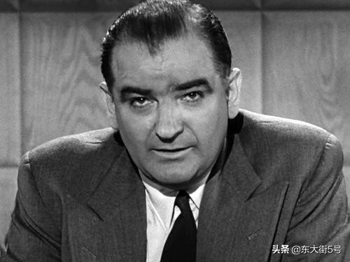 光明日报刊发文章：警惕麦卡锡主义死灰复燃