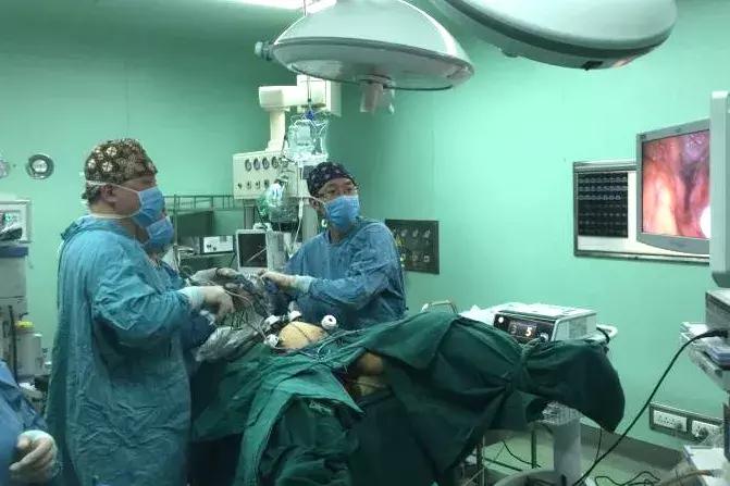 「技术」青岛市第八人民医院肛肠外科高难手术挽救低位直肠癌患者