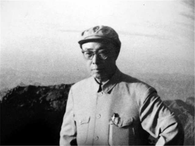 1949年，毛主席当选主席时缺了一票