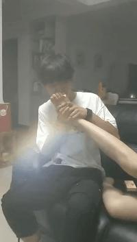 老婆在网上买了件衣服,老婆买了条裙子