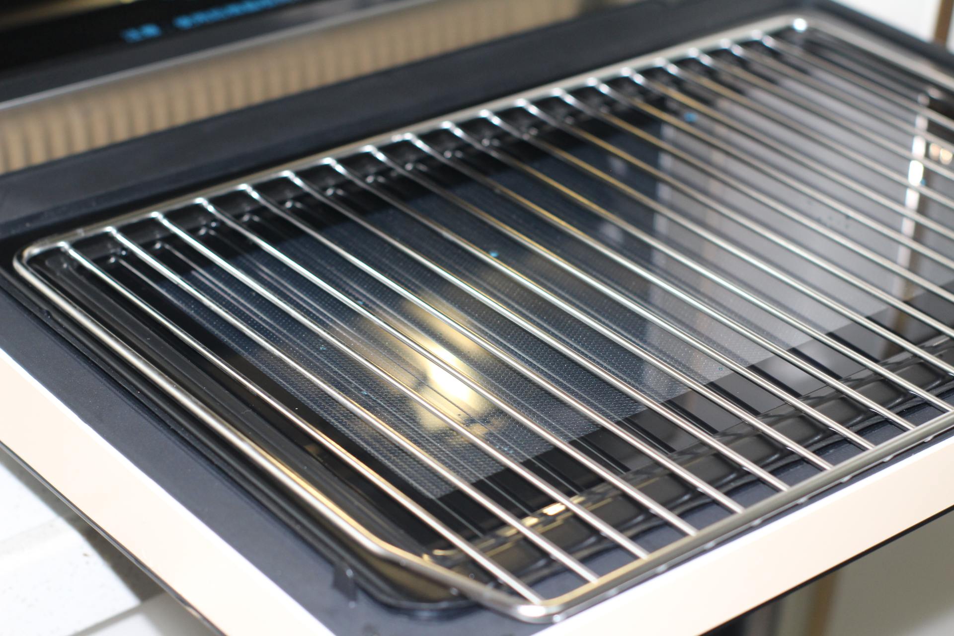 水波炉和微蒸烤箱有什么区别,水波炉蒸烤一体机视频