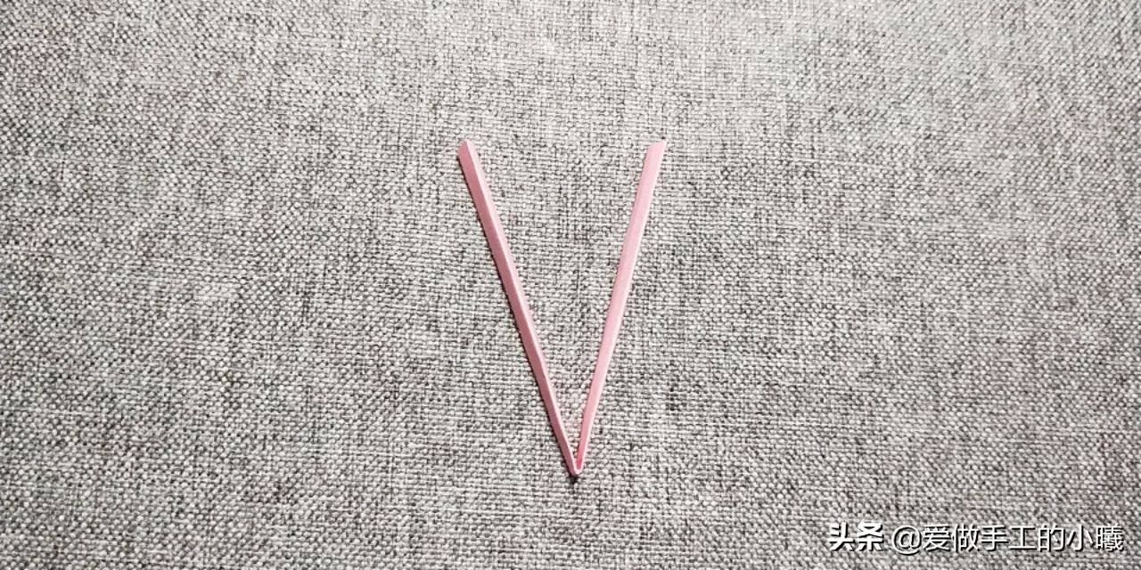 小蝴蝶折纸简单教程,小蝴蝶的折纸方法非常简单