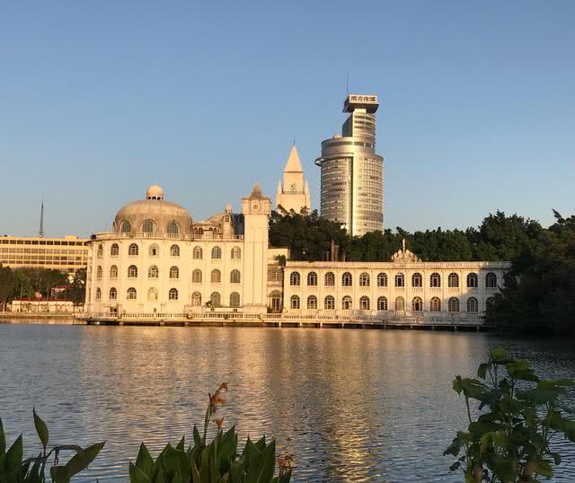 广州像白宫一样的建筑,广州像白宫的建筑夜景