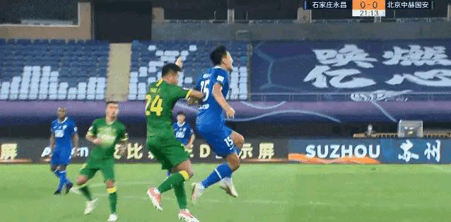 中超裁判该集体整顿停业！球迷：有些关键场次该请回洋哨执法