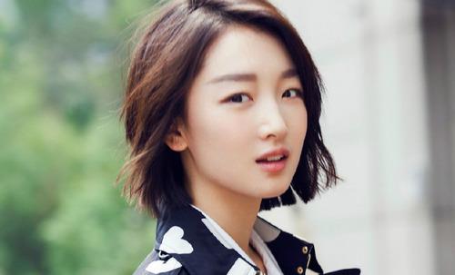 周冬雨戴口罩照片,周冬雨戴口罩