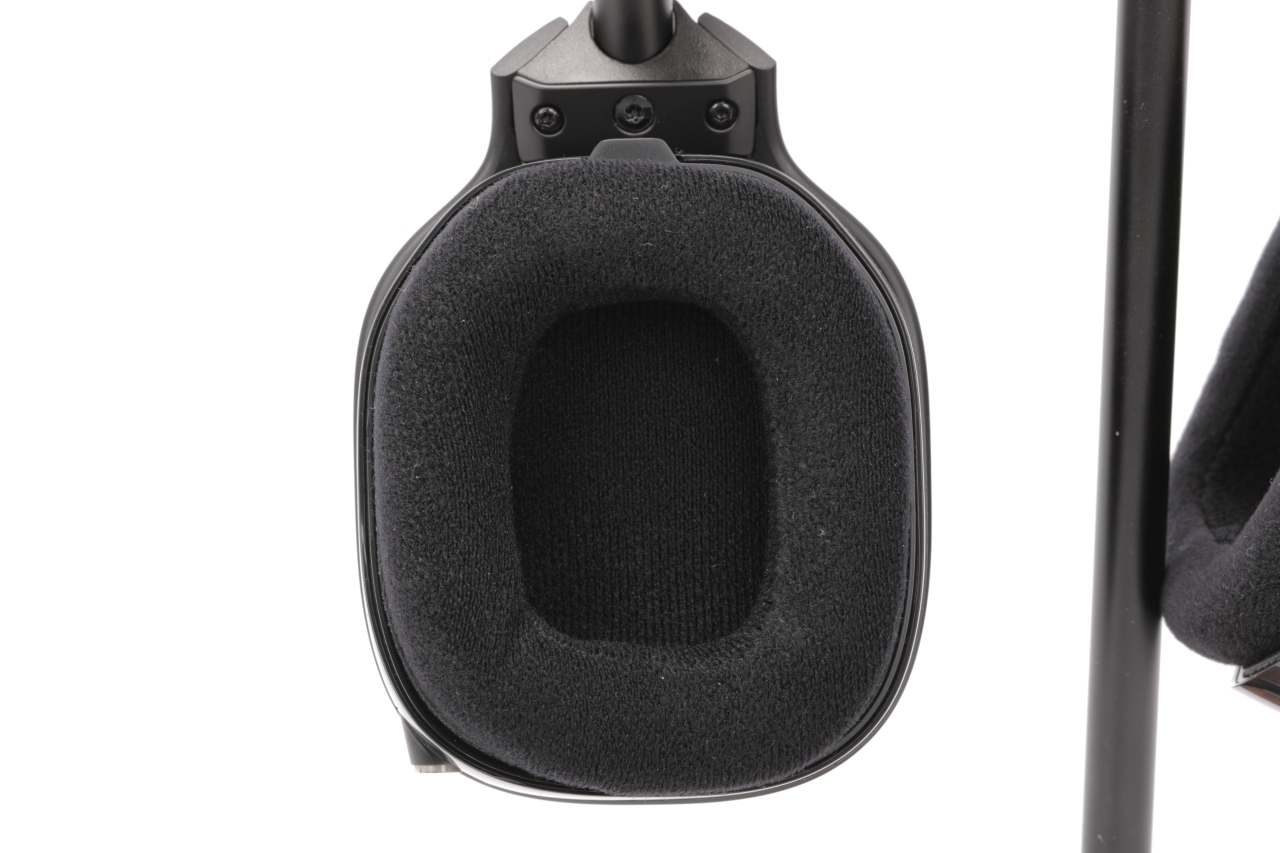 罗技a40耳机有必要选声卡吗,2200的声卡