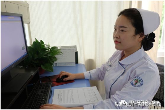 “比一比，哪家护士更靓丽”评选活动展示。